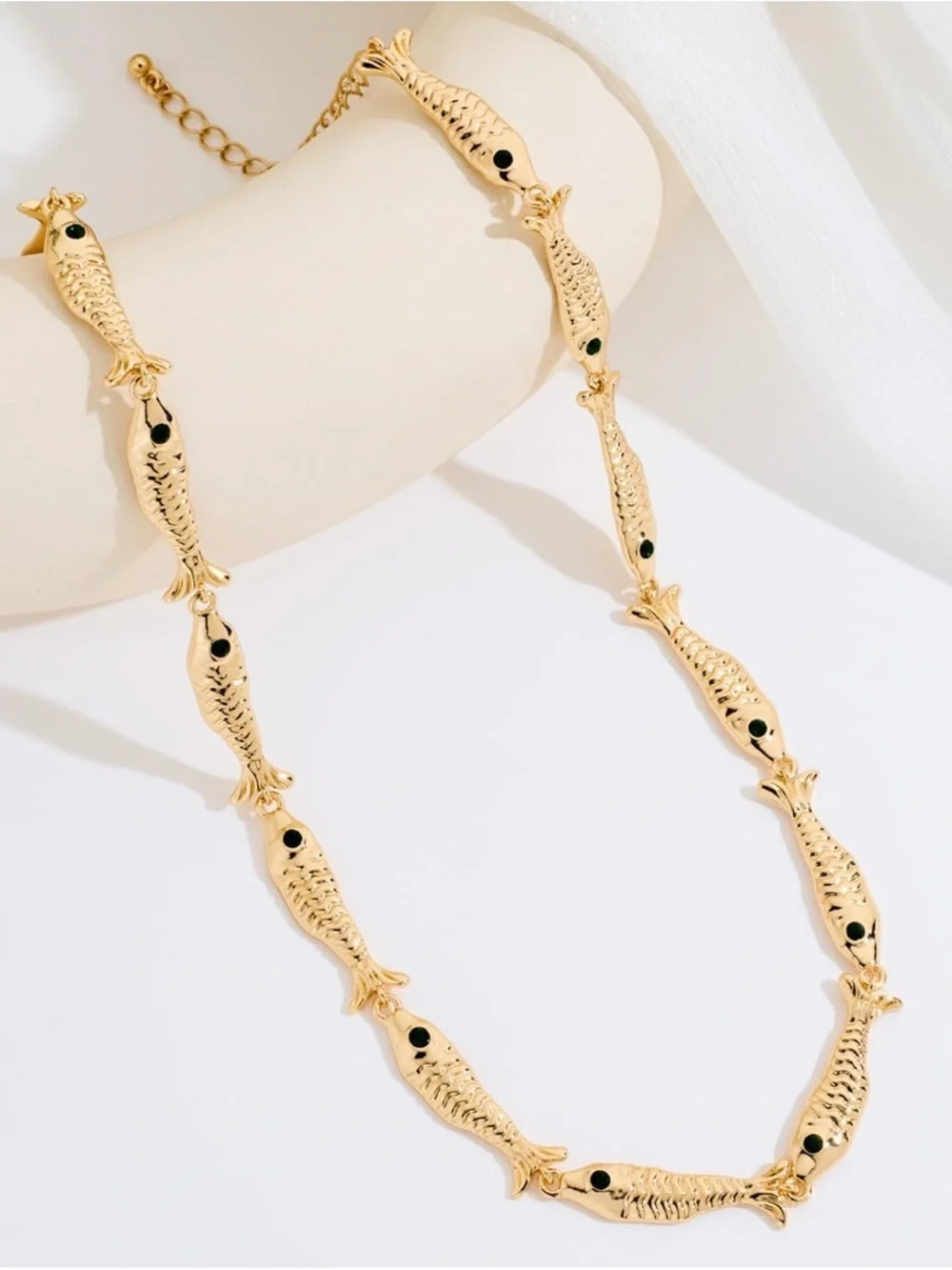 Trendy Summer Gold Fish Link Necklace